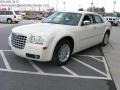 Cool Vanilla White - 300 Touring Photo No. 5