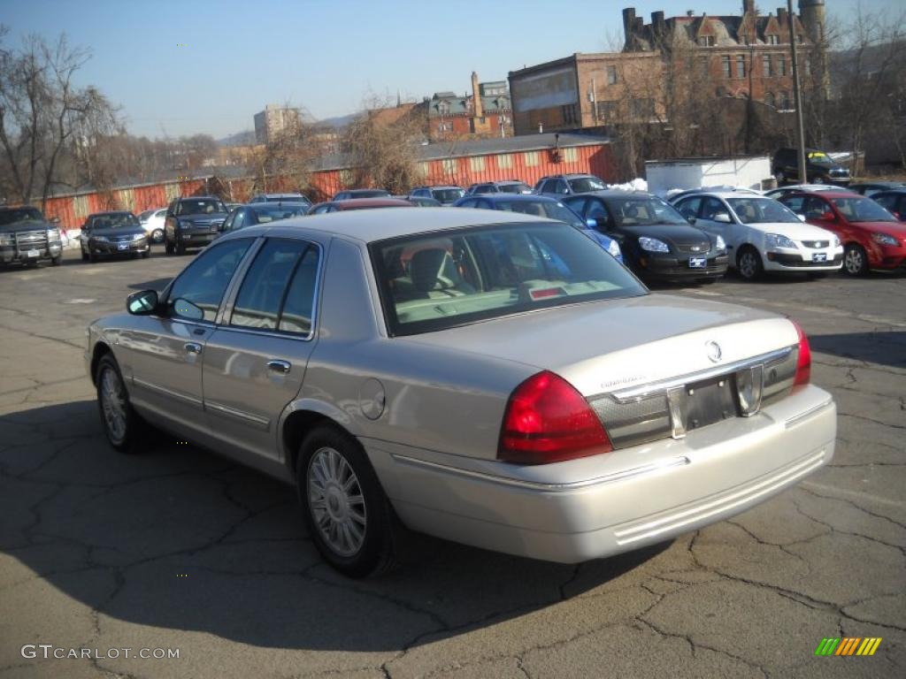 2009 Grand Marquis LS - Smokestone Metallic / Light Camel photo #4