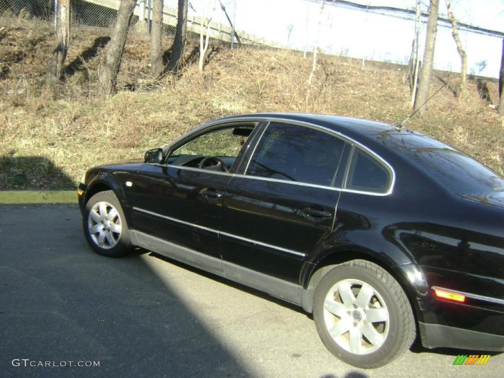2001 Passat GLX Sedan - Black Magic Pearl / Black photo #6