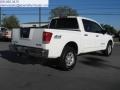 White - Titan SE Crew Cab 4x4 Photo No. 4