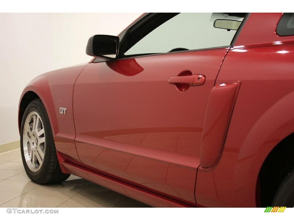 2006 Mustang GT Premium Coupe - Redfire Metallic / Dark Charcoal photo #23