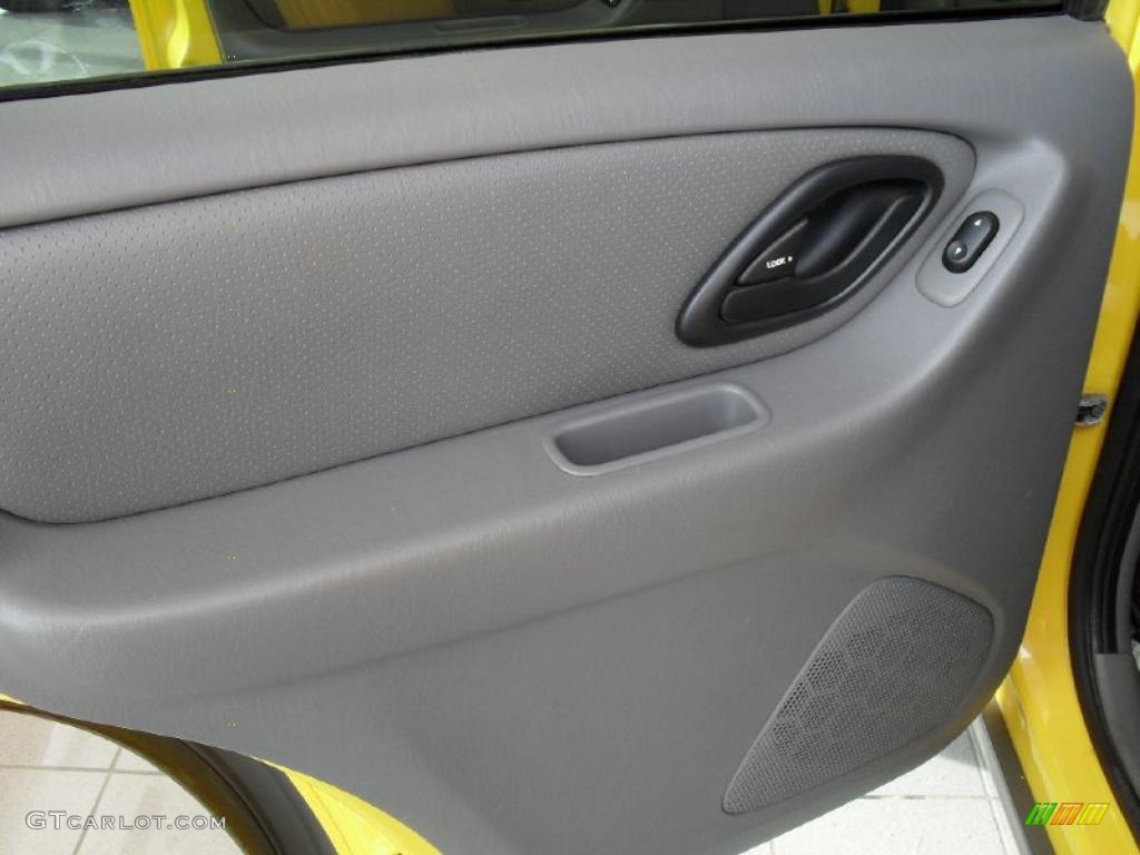 2001 Escape XLT V6 4WD - Chrome Yellow Metallic / Medium Graphite Grey photo #23