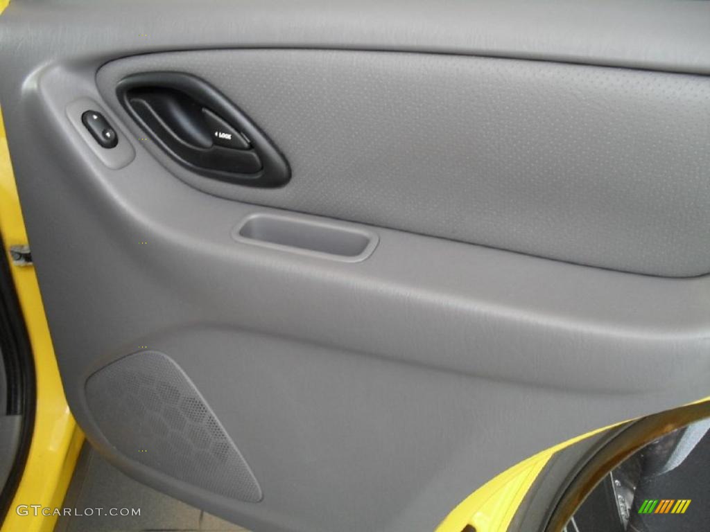2001 Escape XLT V6 4WD - Chrome Yellow Metallic / Medium Graphite Grey photo #24