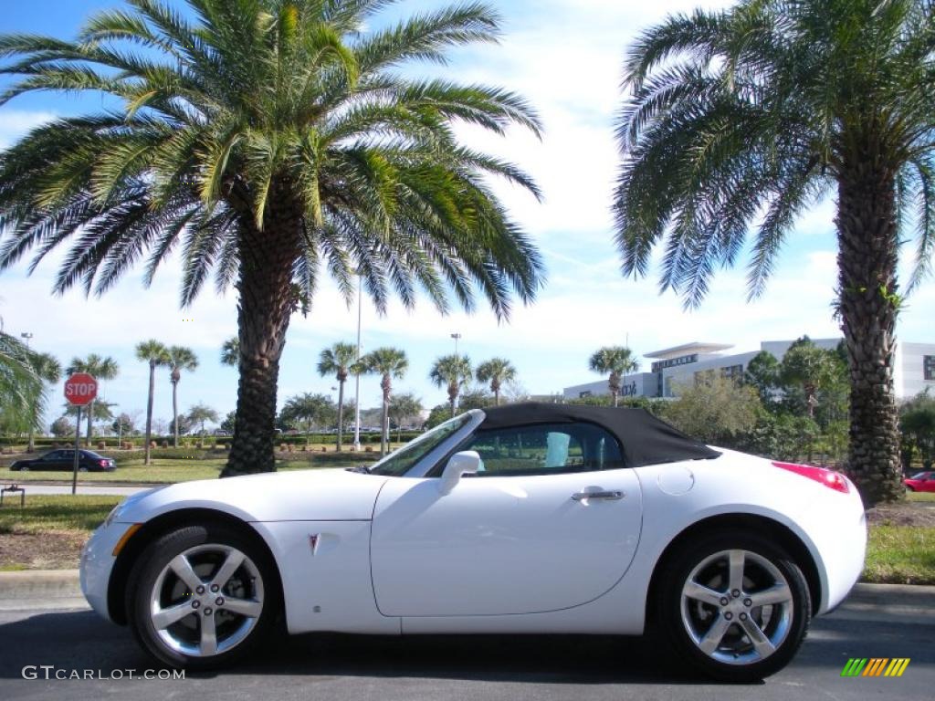 Pure White Pontiac Solstice