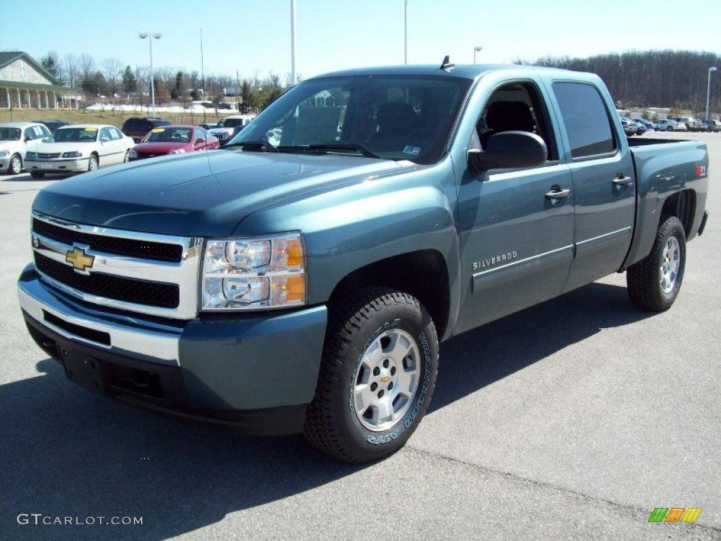 2010 Silverado 1500 LT Crew Cab 4x4 - Blue Granite Metallic / Ebony photo #2