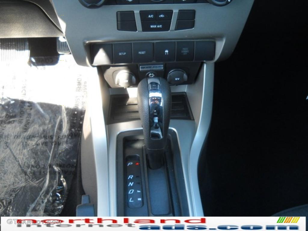 2010 Focus SE Sedan - Sterling Grey Metallic / Charcoal Black photo #18