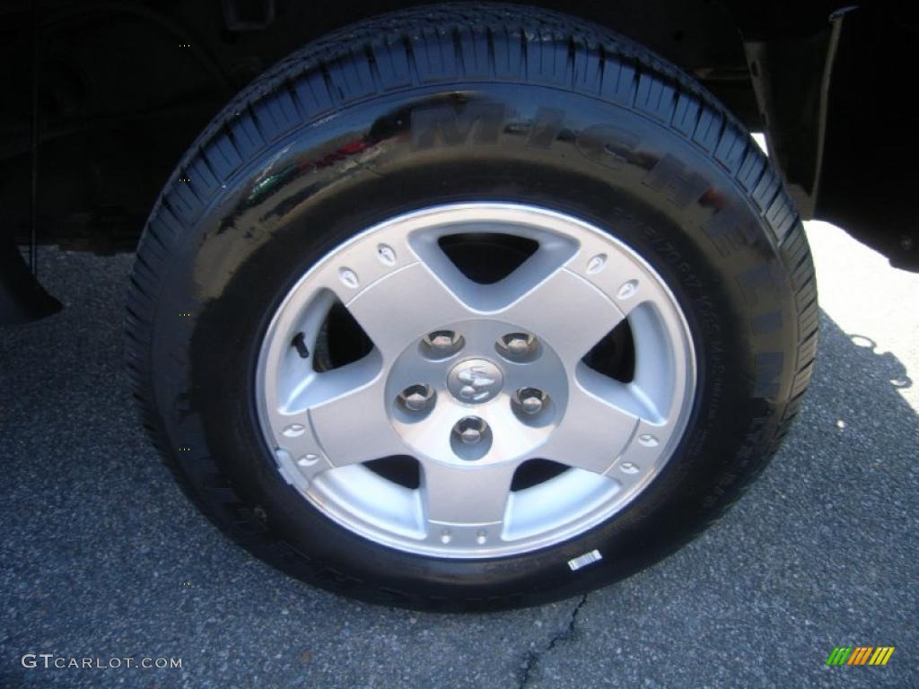 2005 Ram 1500 SLT Quad Cab - Bright Silver Metallic / Dark Slate Gray photo #23