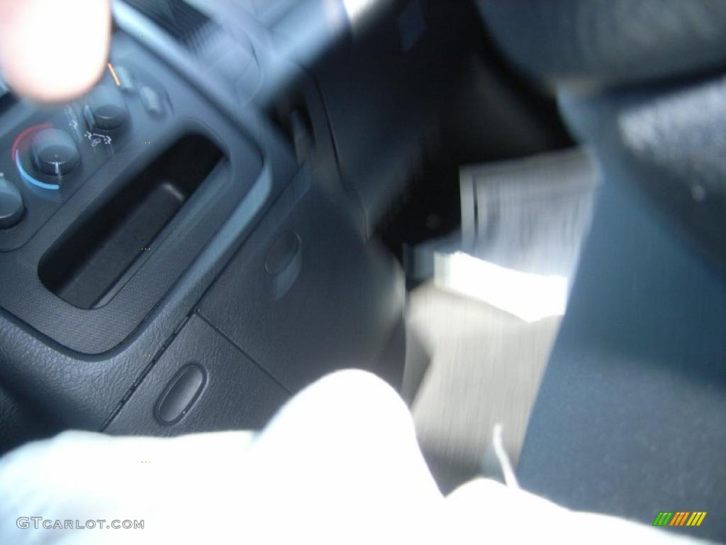 2005 Ram 1500 SLT Quad Cab - Bright Silver Metallic / Dark Slate Gray photo #26