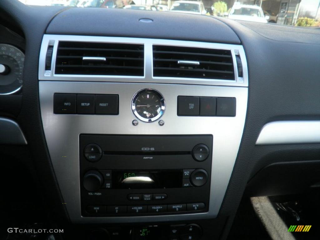 2007 Milan V6 Premier AWD - Black Ebony / Dark Charcoal photo #10
