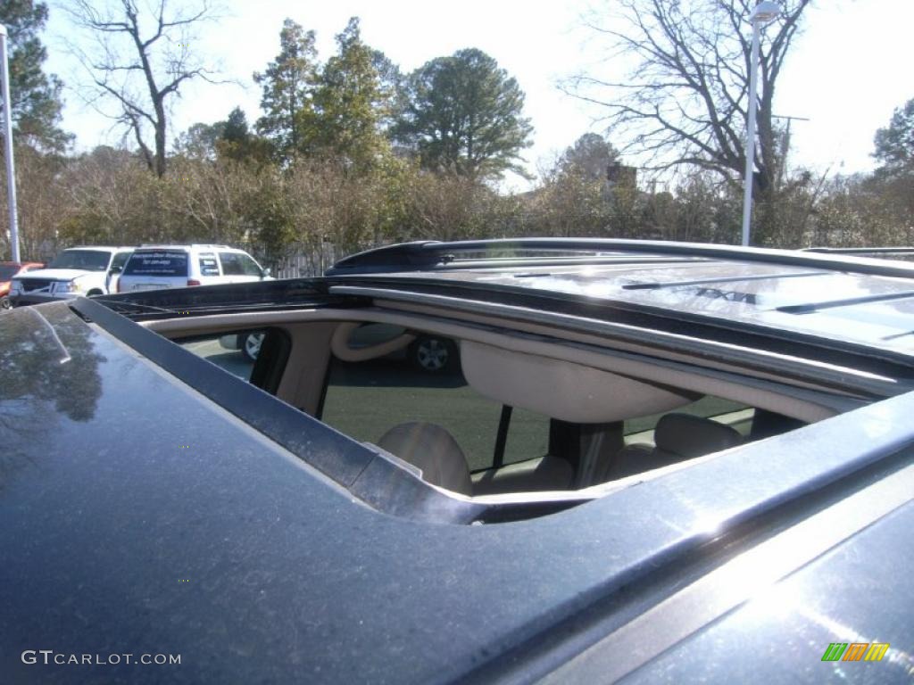 2001 Expedition Eddie Bauer 4x4 - Black Clearcoat / Medium Parchment photo #22
