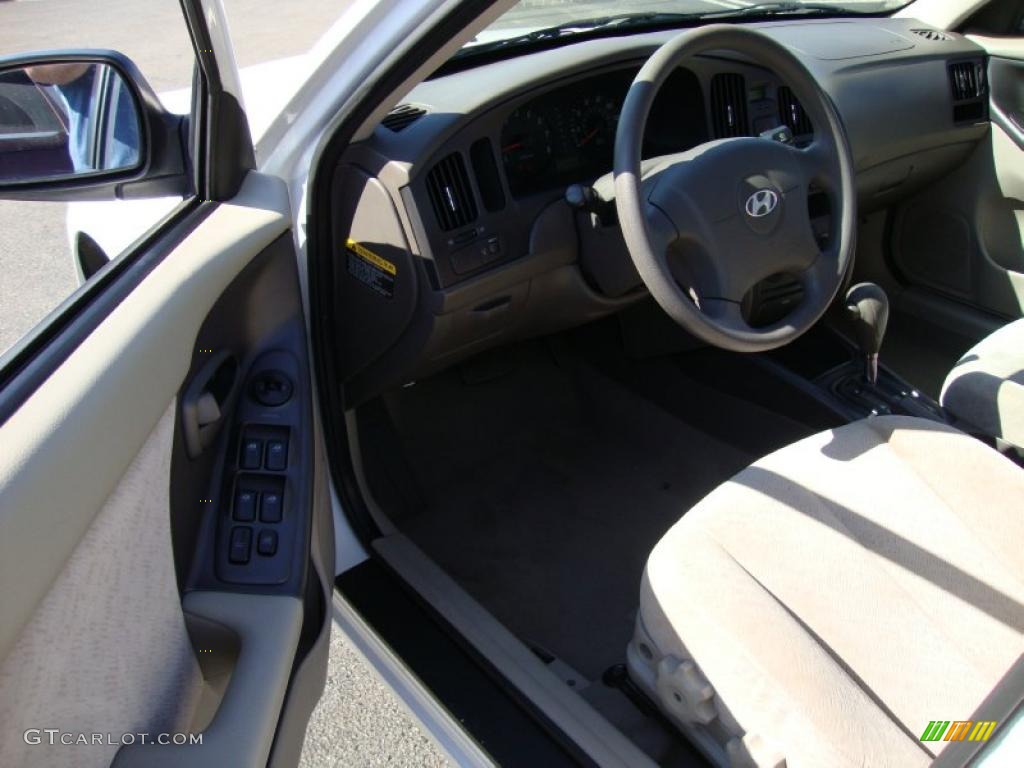 2004 Elantra GLS Sedan - Nordic White / Beige photo #12