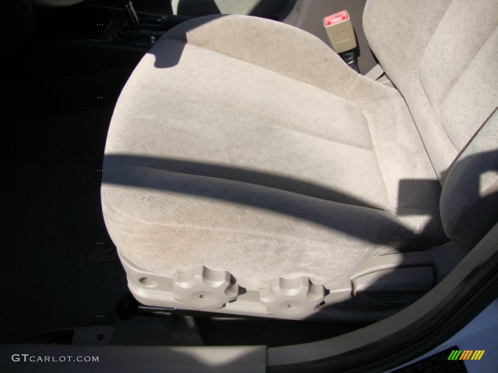 2004 Elantra GLS Sedan - Nordic White / Beige photo #15