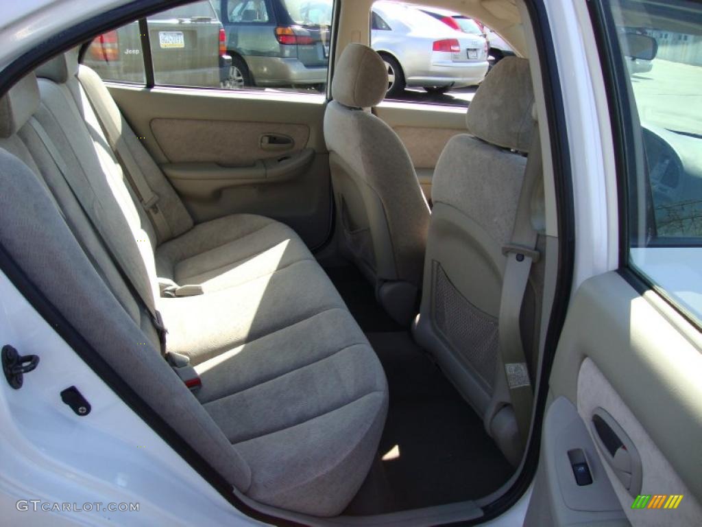 2004 Elantra GLS Sedan - Nordic White / Beige photo #20