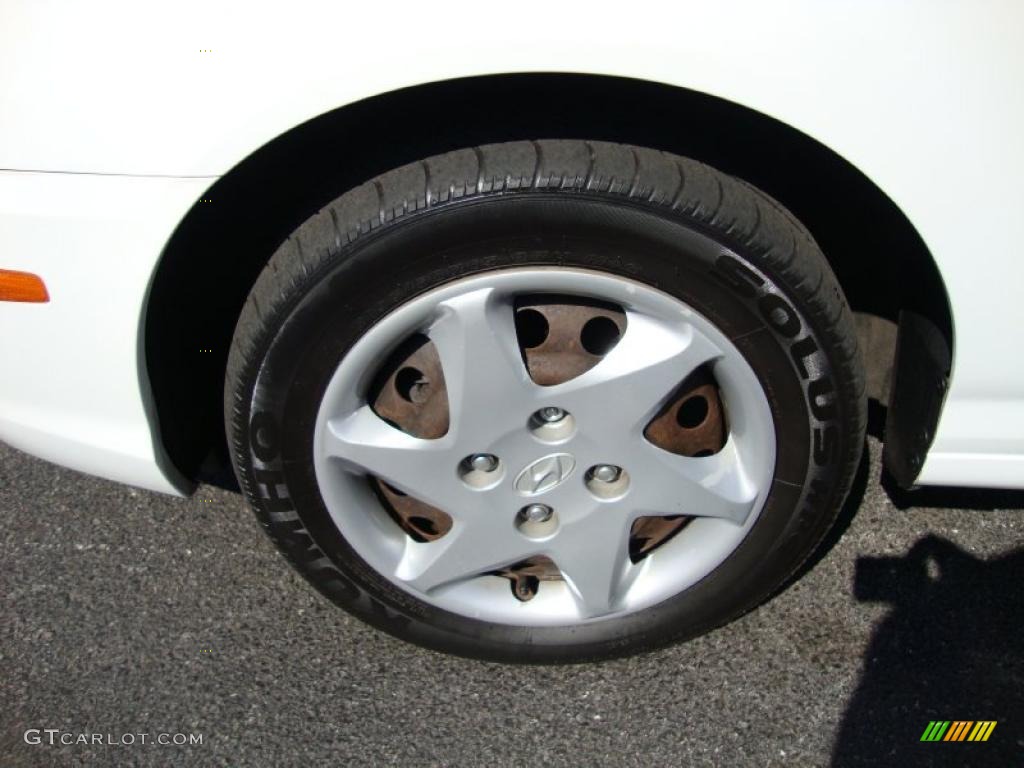2004 Elantra GLS Sedan - Nordic White / Beige photo #26