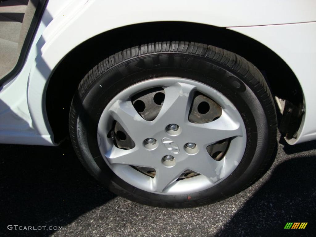 2004 Elantra GLS Sedan - Nordic White / Beige photo #27