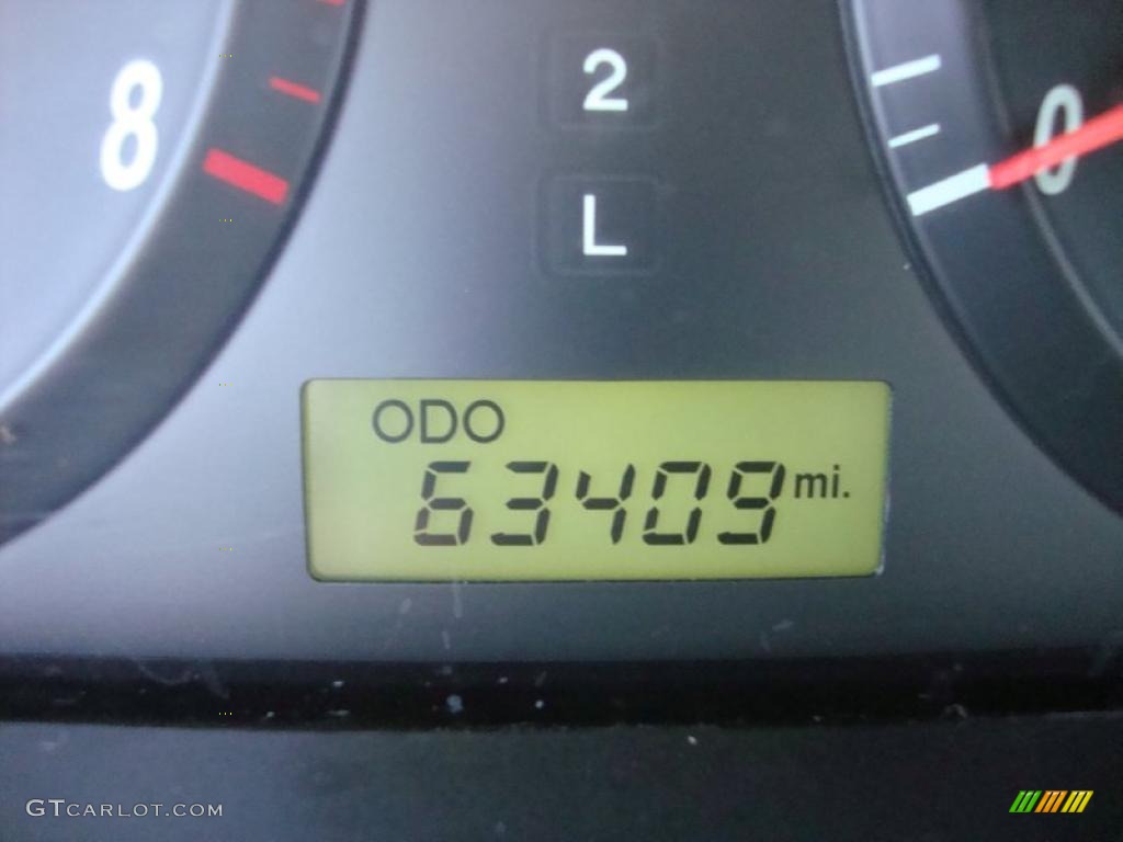 2004 Elantra GLS Sedan - Nordic White / Beige photo #38