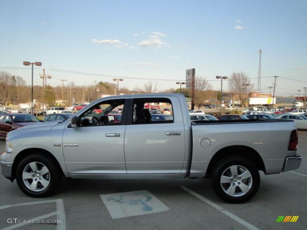 2010 Ram 1500 Big Horn Crew Cab 4x4 - Bright Silver Metallic / Dark Slate/Medium Graystone photo #6