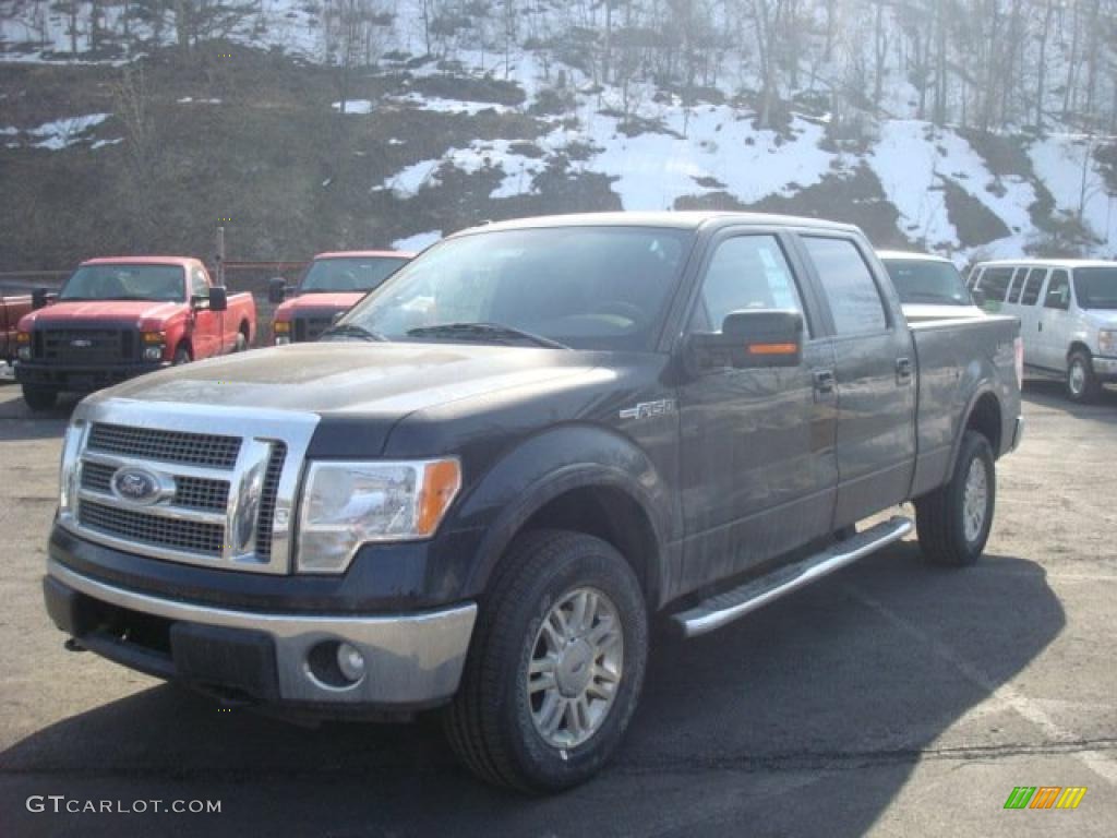 2010 F150 Lariat SuperCrew 4x4 - Tuxedo Black / Black photo #10