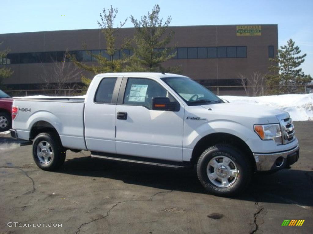 2010 F150 XLT SuperCab 4x4 - Oxford White / Medium Stone photo #1