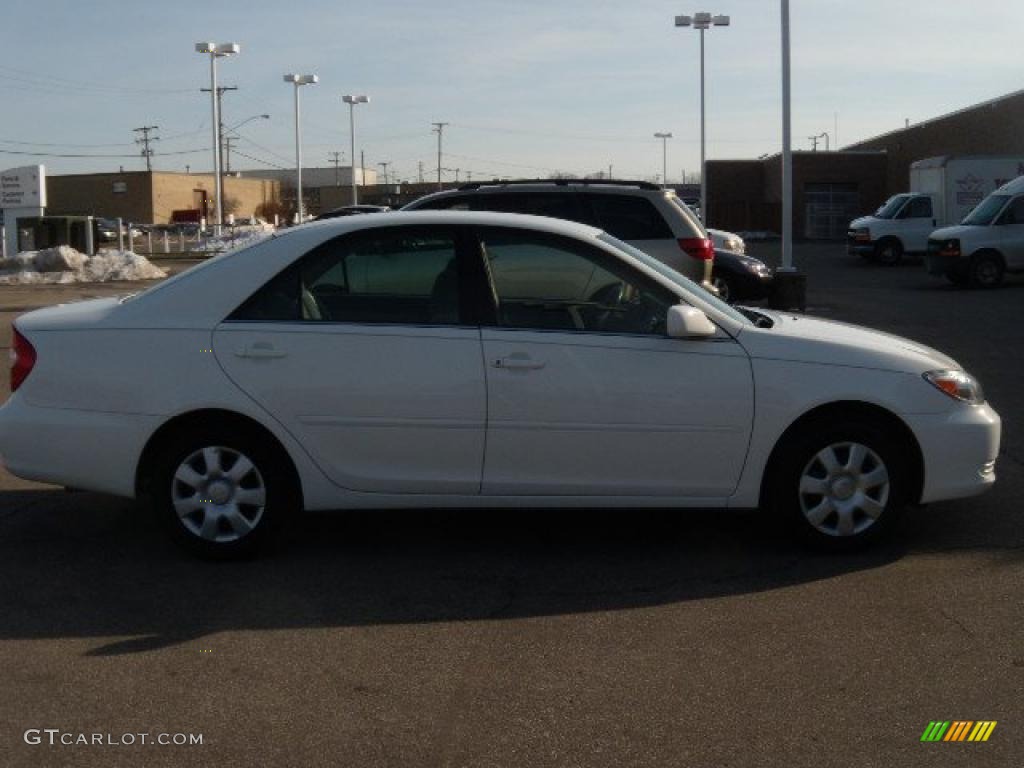 2002 Camry LE - Super White / Stone photo #6