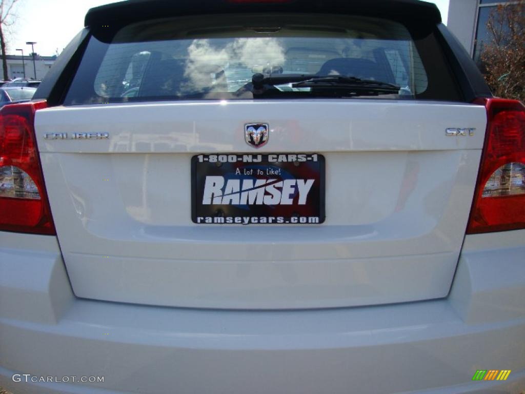 2008 Caliber SXT - Stone White / Dark Slate Gray photo #19