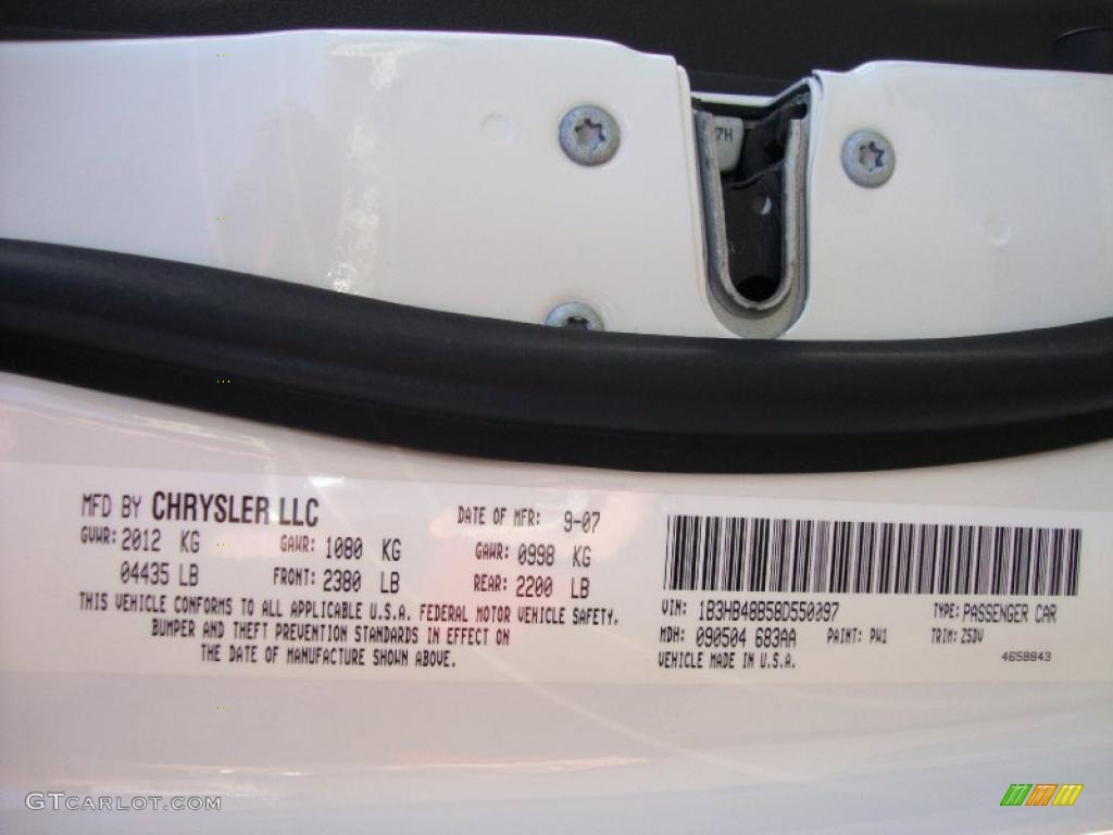 2008 Caliber SXT - Stone White / Dark Slate Gray photo #41