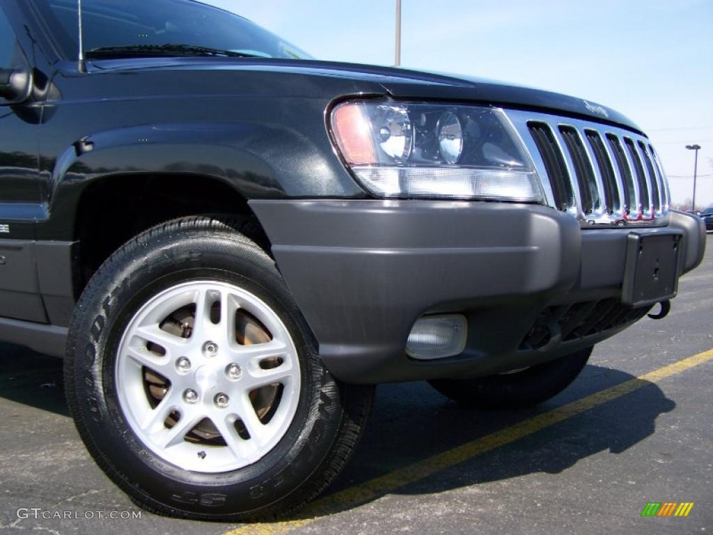 2003 Grand Cherokee Laredo 4x4 - Brilliant Black / Dark Slate Gray photo #2