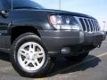 Brilliant Black - Grand Cherokee Laredo 4x4 Photo No. 2