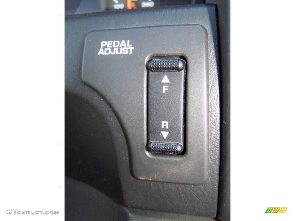 2003 Grand Cherokee Laredo 4x4 - Brilliant Black / Dark Slate Gray photo #22