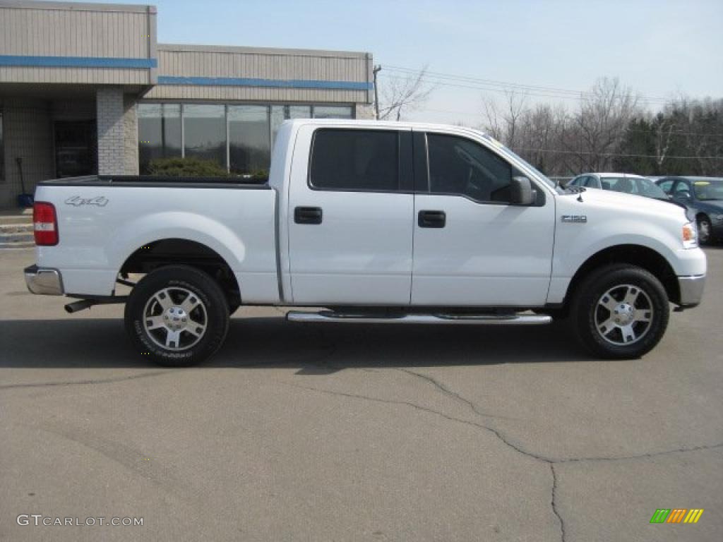 2006 F150 XLT SuperCrew 4x4 - Oxford White / Black/Medium Flint photo #2