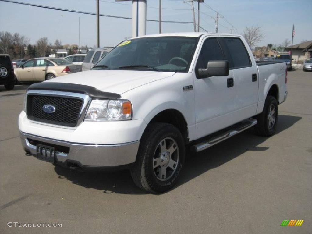 2006 F150 XLT SuperCrew 4x4 - Oxford White / Black/Medium Flint photo #10