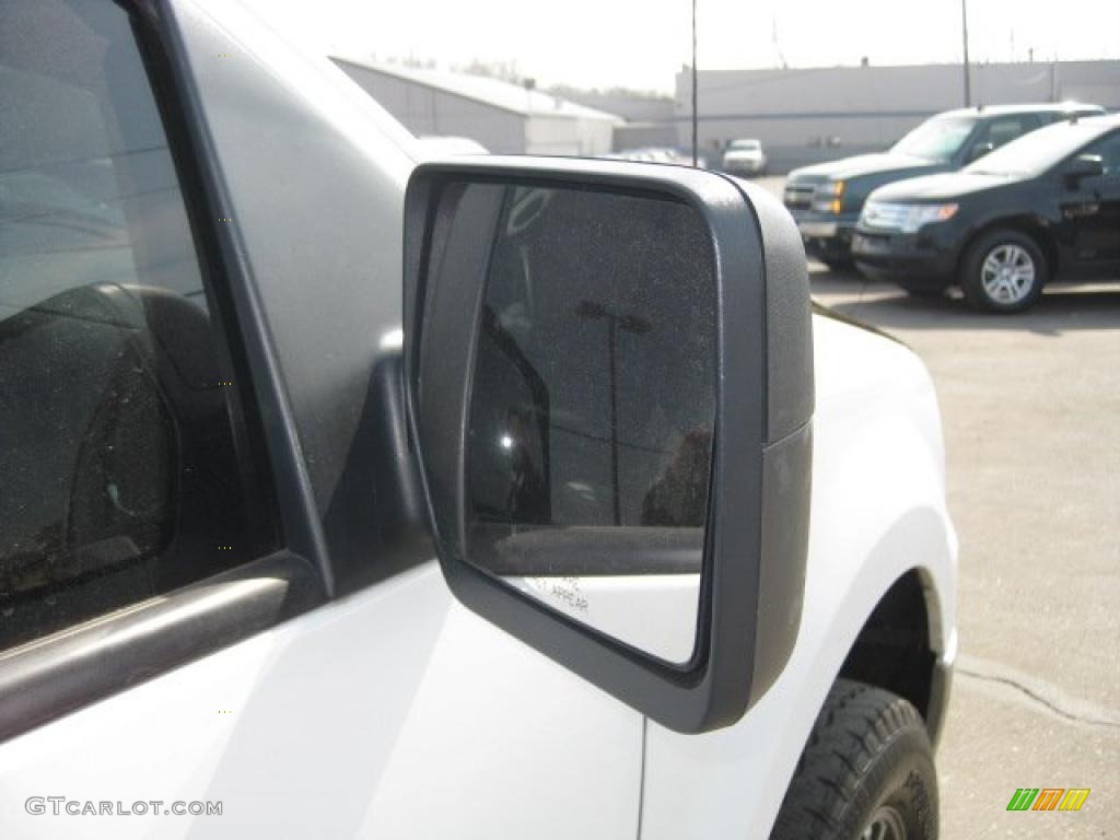 2006 F150 XLT SuperCrew 4x4 - Oxford White / Black/Medium Flint photo #16