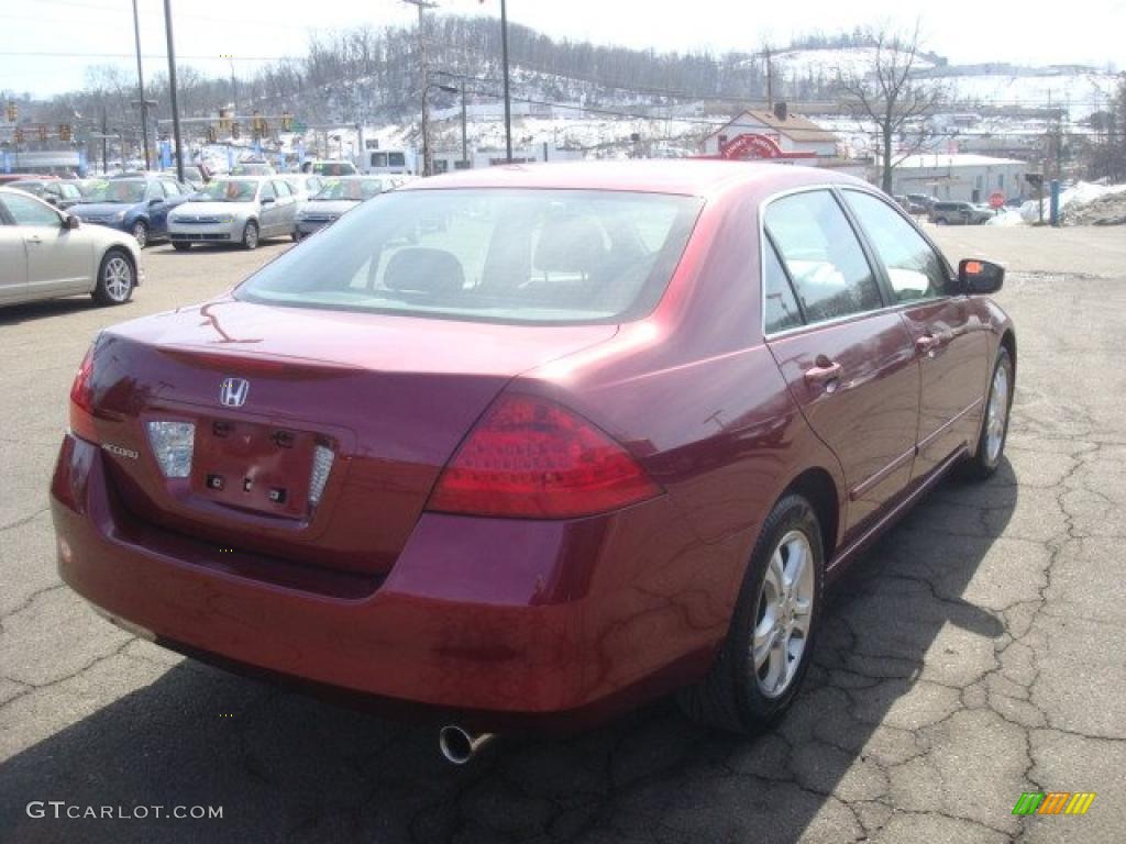 2006 Accord SE Sedan - Redondo Red Pearl / Gray photo #4