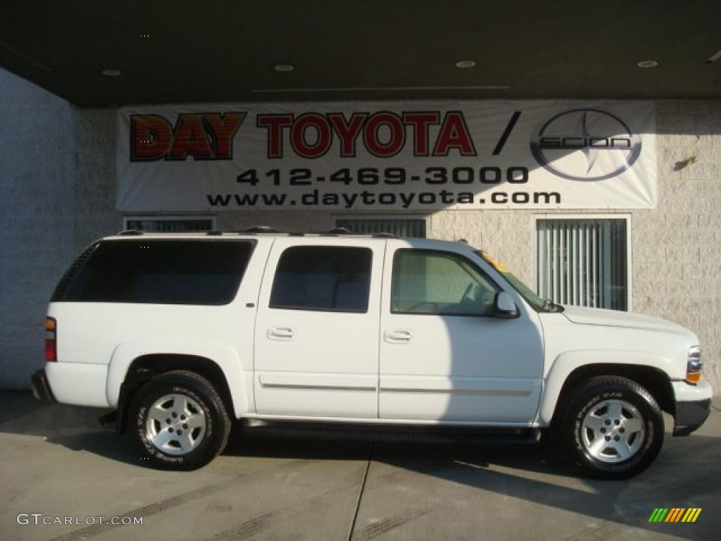 2004 Suburban 1500 LT 4x4 - Summit White / Tan/Neutral photo #1