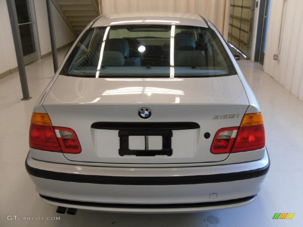 2001 3 Series 325i Sedan - Titanium Silver Metallic / Grey photo #3