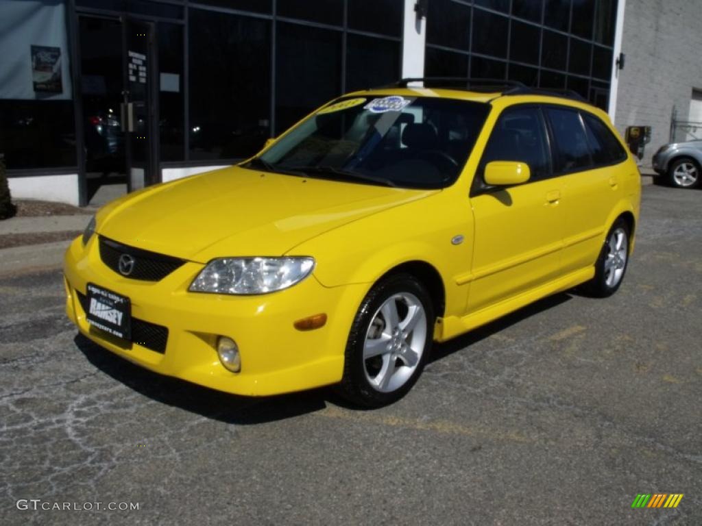 2003 Protege 5 Wagon - Vivid Yellow / Off Black photo #26