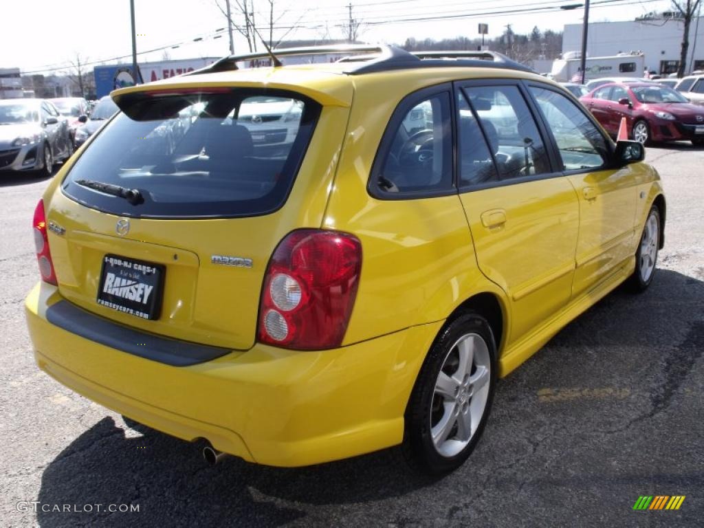 2003 Protege 5 Wagon - Vivid Yellow / Off Black photo #30