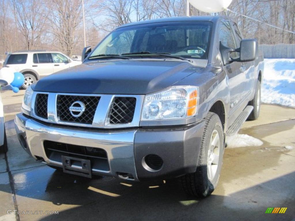 2006 Titan SE King Cab 4x4 - Smoke Gray / Graphite/Titanium photo #1