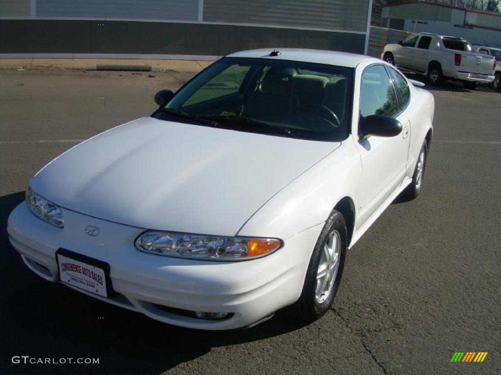 2003 Alero GL Coupe - Arctic White / Neutral photo #4