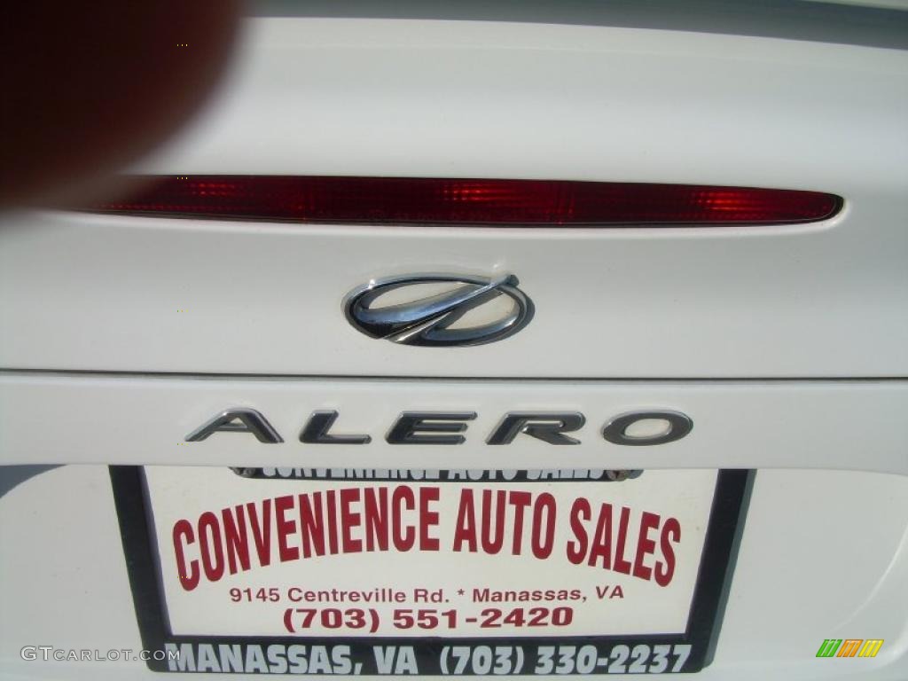 2003 Alero GL Coupe - Arctic White / Neutral photo #8