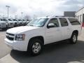 Summit White - Suburban LT 4x4 Photo No. 3
