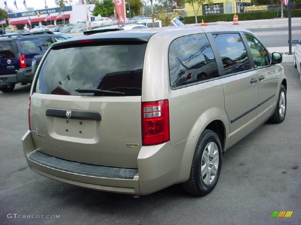 2008 Grand Caravan SE - Light Sandstone Metallic / Dark Slate/Light Shale photo #6