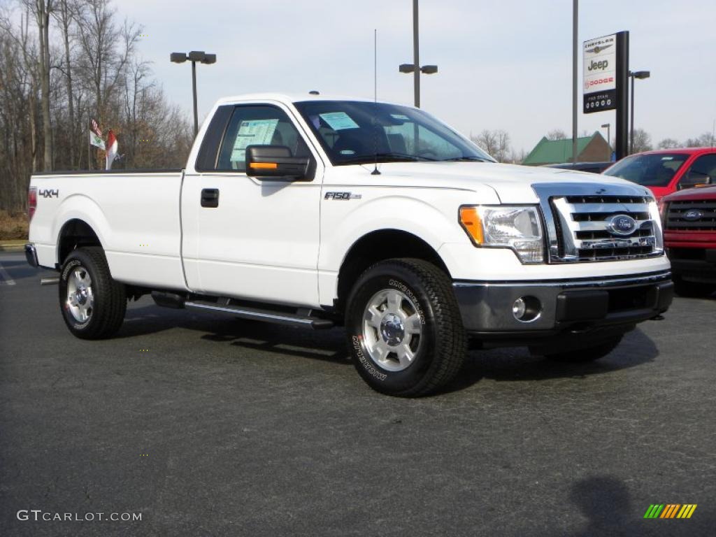 2010 F150 XLT Regular Cab 4x4 - Oxford White / Tan photo #1