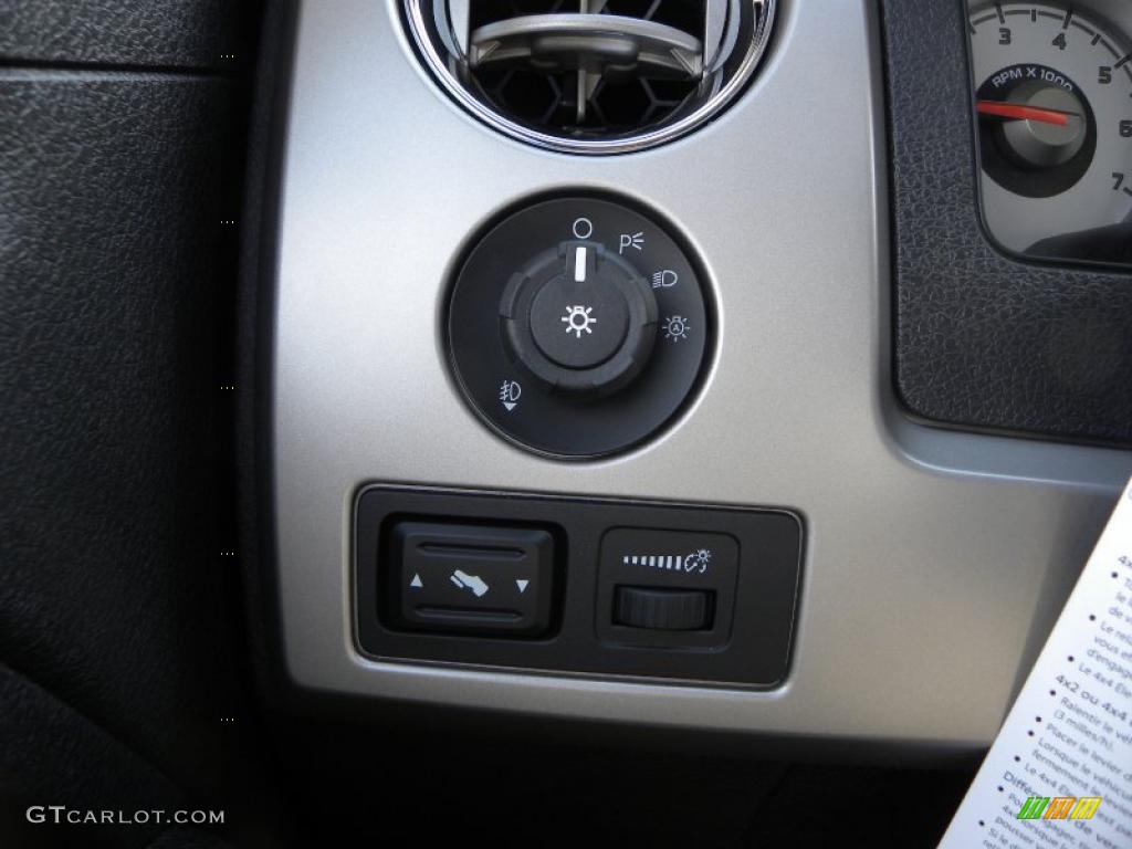 2010 F150 FX4 SuperCrew 4x4 - Ingot Silver Metallic / Black photo #29