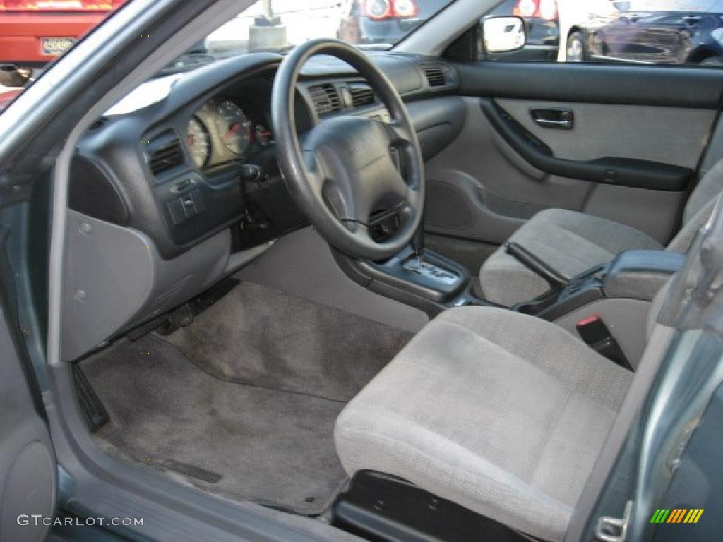 2001 Legacy L Sedan - Wintergreen Metallic / Gray photo #10