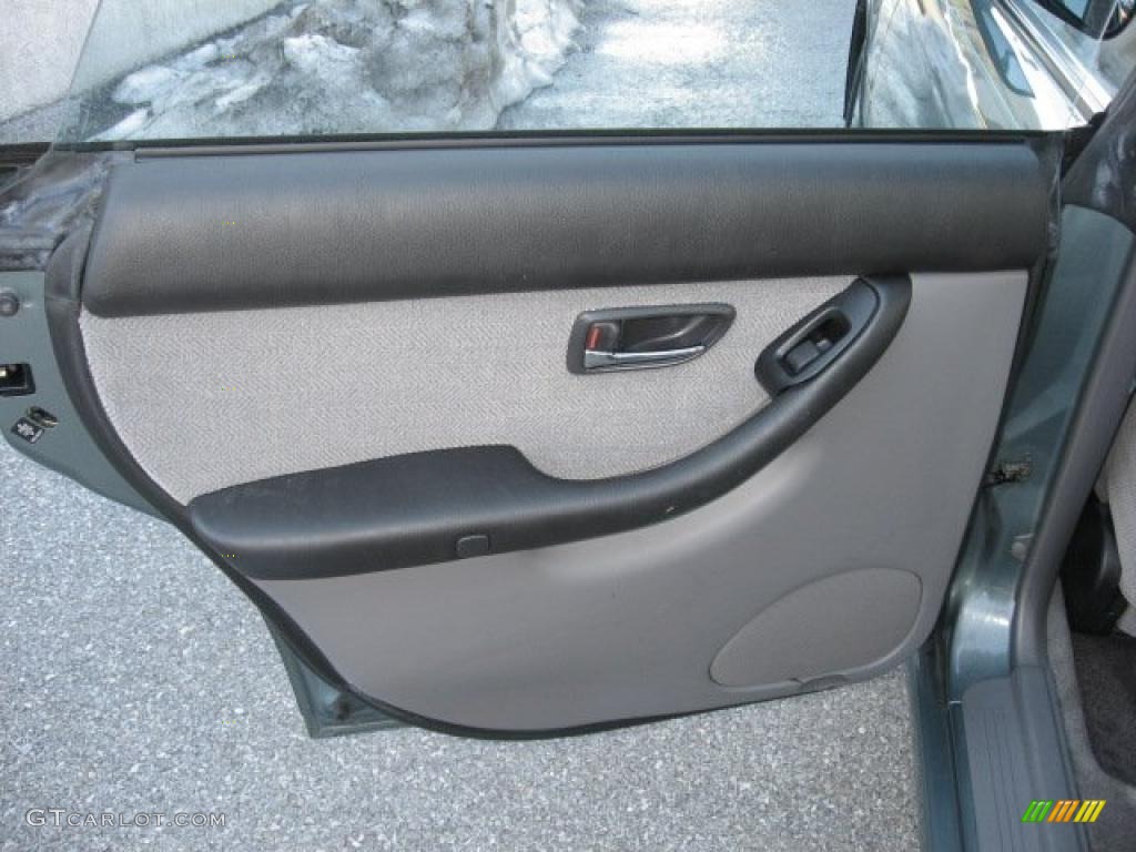 2001 Legacy L Sedan - Wintergreen Metallic / Gray photo #28