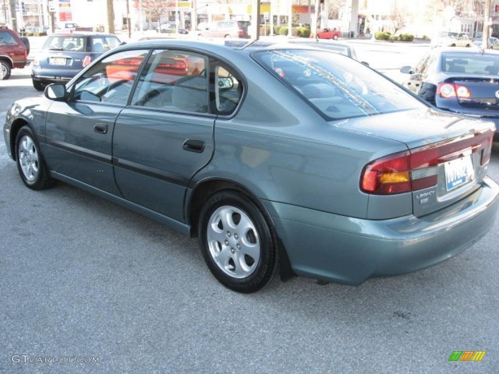 2001 Legacy L Sedan - Wintergreen Metallic / Gray photo #41