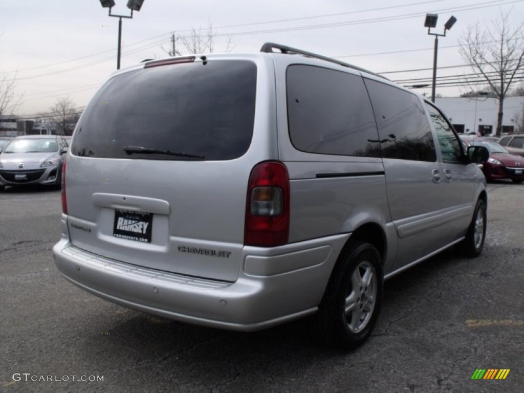 2002 Venture Warner Brothers Edition AWD - Galaxy Silver Metallic / Medium Gray photo #5