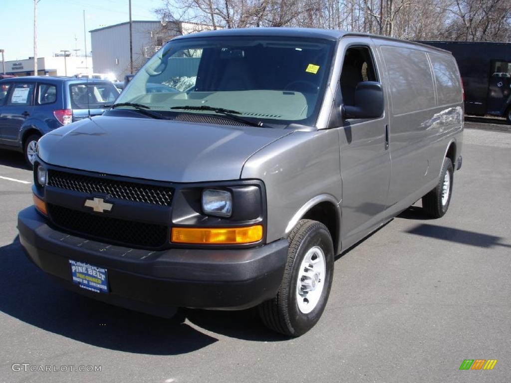 2009 Express 2500 Extended Cargo Van - Graystone Metallic / Medium Pewter photo #1