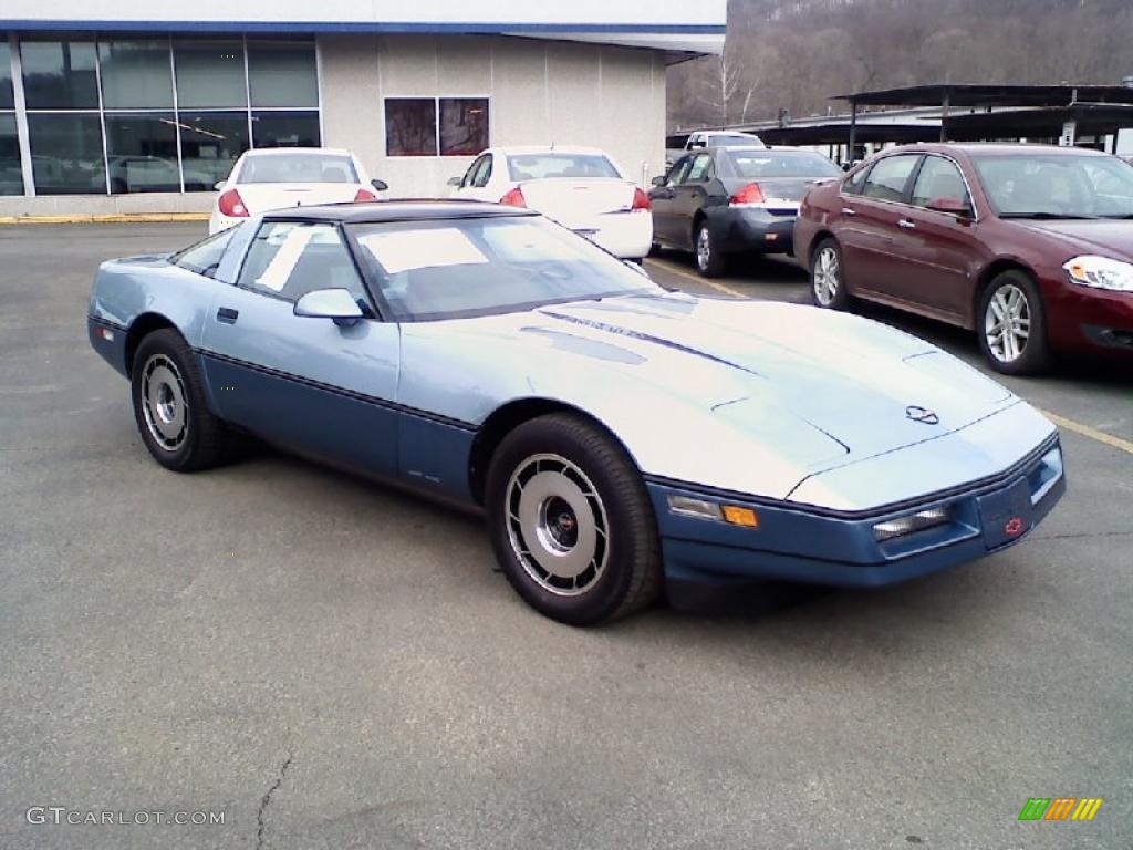 1985 Corvette Coupe - Light Blue Metallic / Medium Blue photo #3